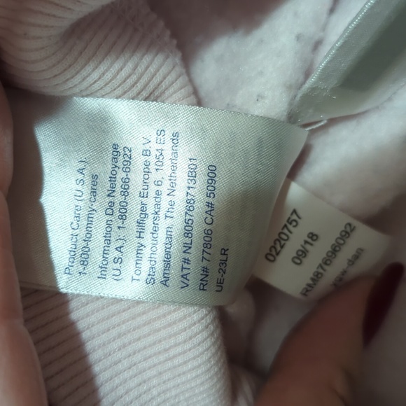 Tommy Hilfiger Women's Crew Neck Fleece Sweatshirt, Pale Pink, Size M - Picture 15 of 15